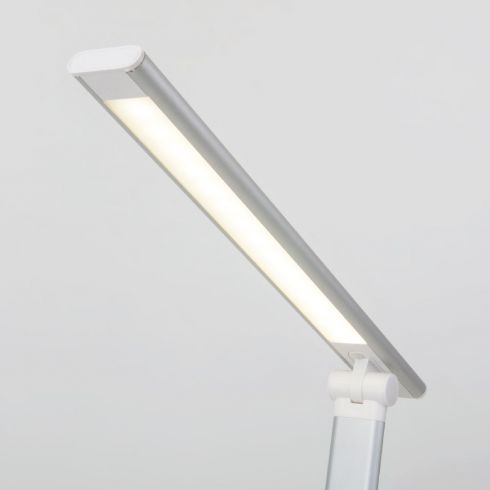 Настольная светодиодная лампа Eurosvet Brooklyn 80423/1 серебристый фото