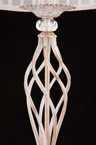 Настольная лампа с абажуром Eurosvet Selesta 01002/1 белый с патиной фото