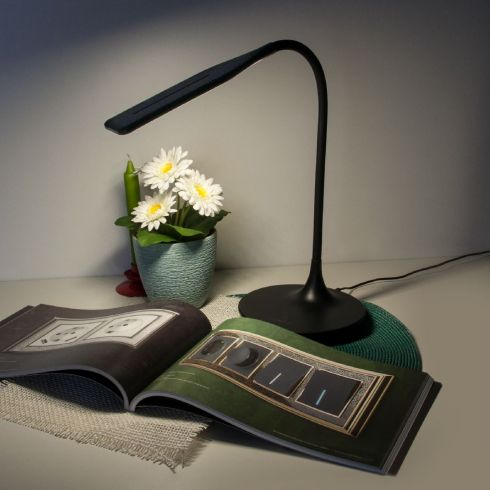 Настольная светодиодная лампа Eurosvet Urban 80422/1 черный фото